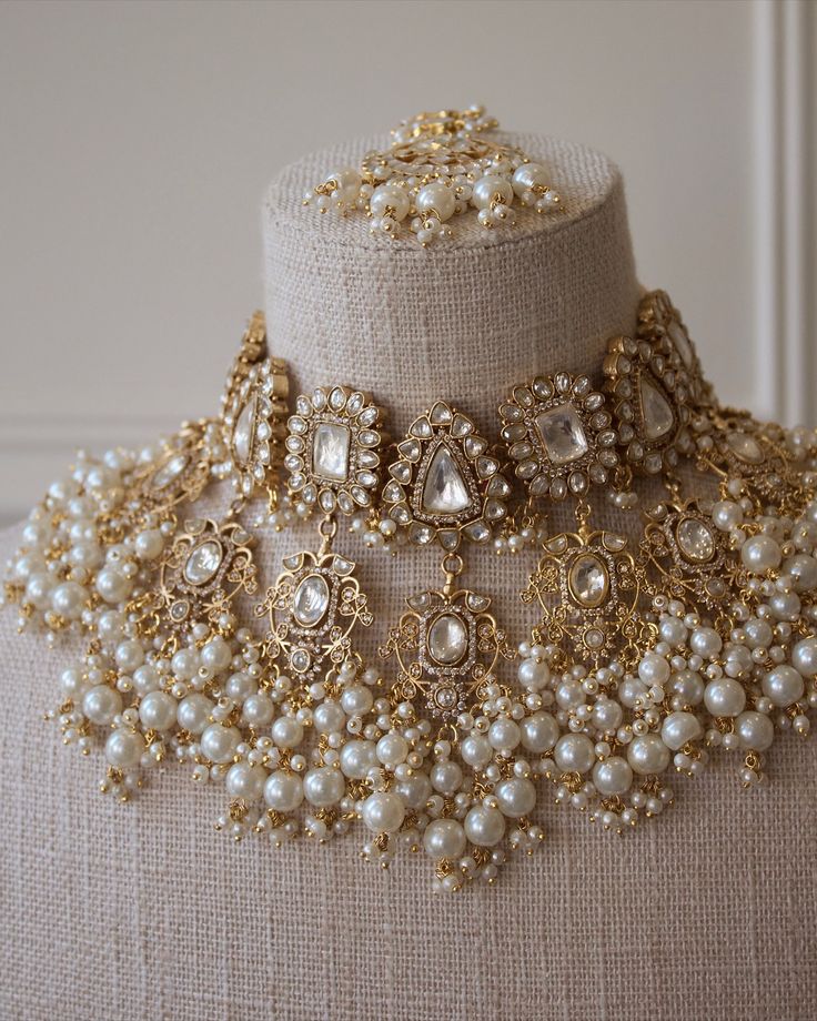 Neckpieces