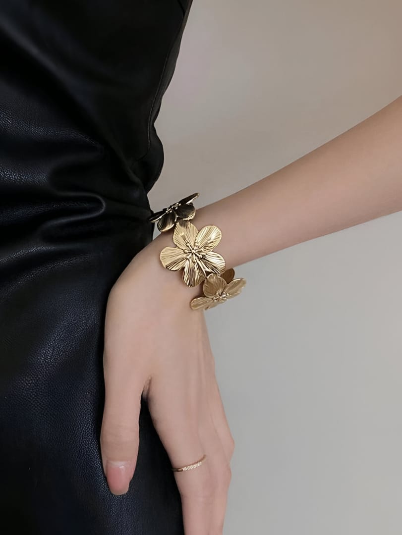 Golden Bloom Floral Bracelet
